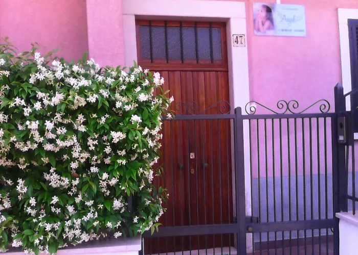 Angeli לינה וארוחת בוקר קונברסאנו