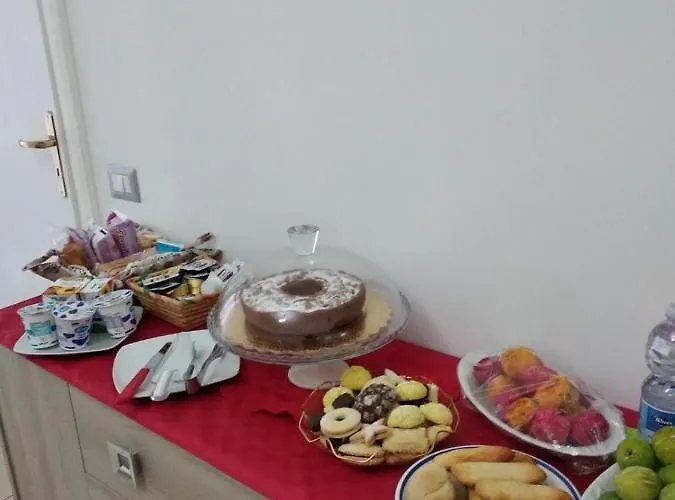 לינה וארוחת בוקר Angeli קונברסאנו